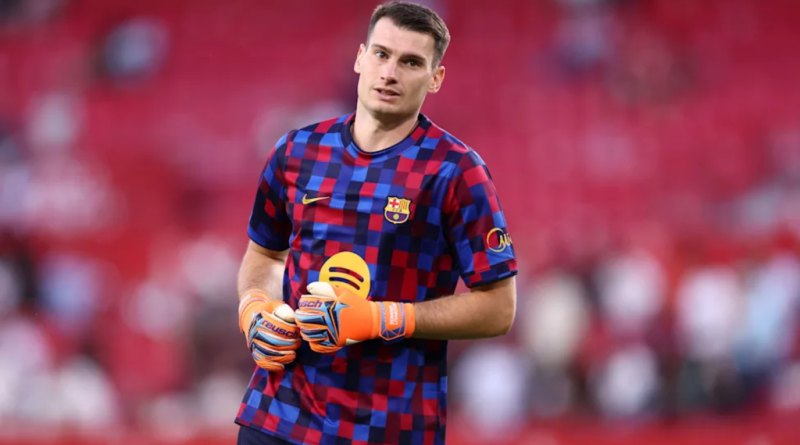 Barcelona Pilih Dominik Livakovic Sebagai Kiper Utama