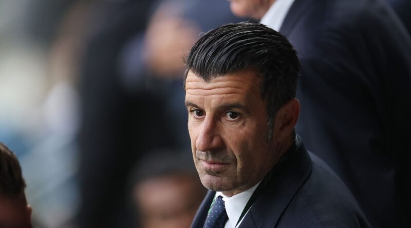 FC Barcelona Tolak Tawaran Revolut karena Luis Figo